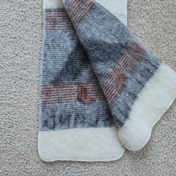 NWOT Icelandic Wool Puffin Scarf Bird Iceland - Picture 3 of 10